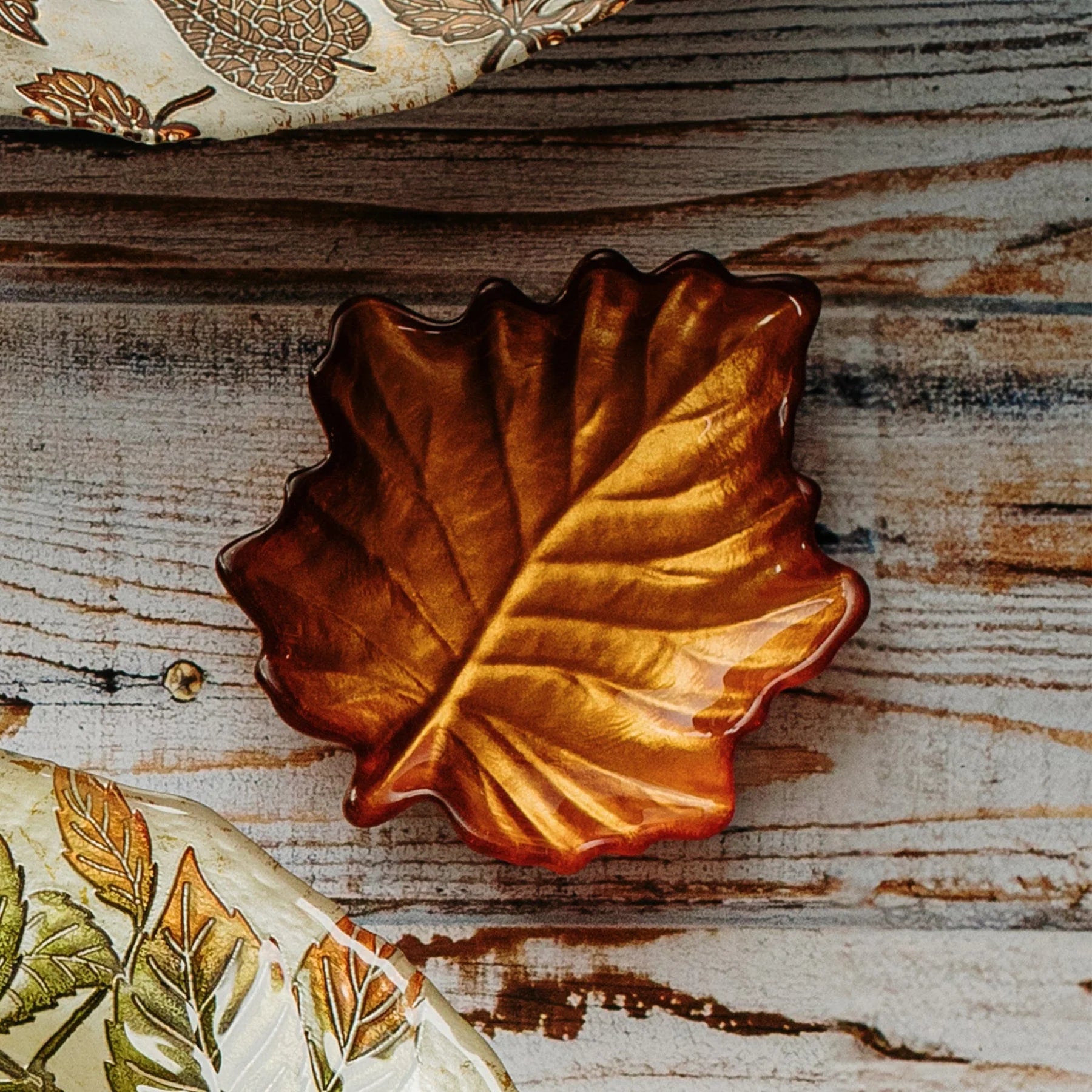 Autunno Glass Figural Leaf Canape Plates