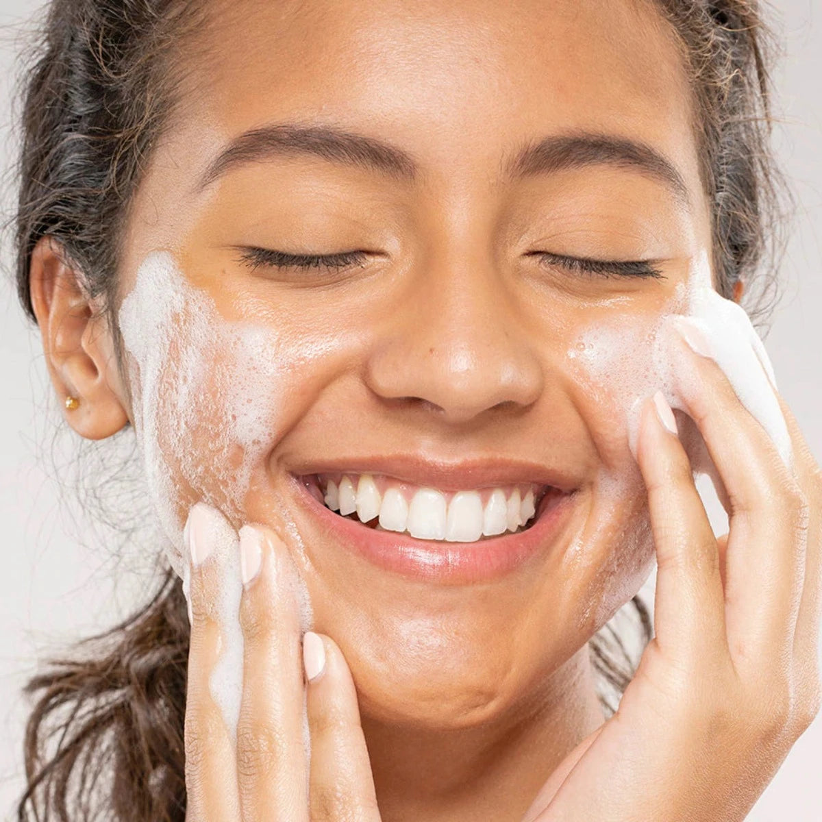 C the Future: Foam Facial Cleanser