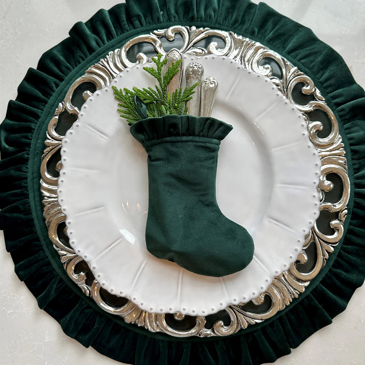 Velvet Round Placemat with Ruffle