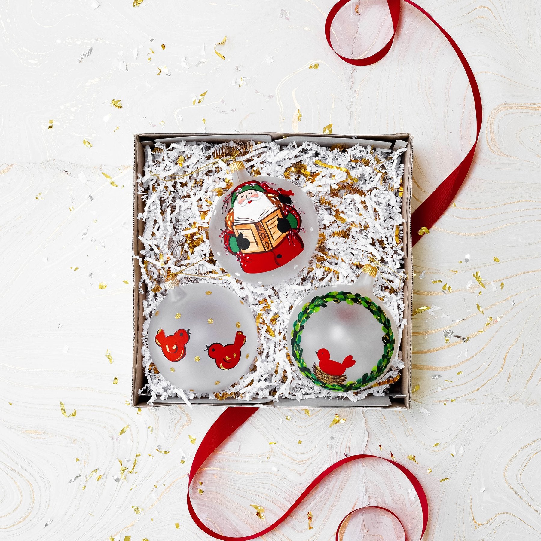 Ornaments Wreath With Red Bird Ornament