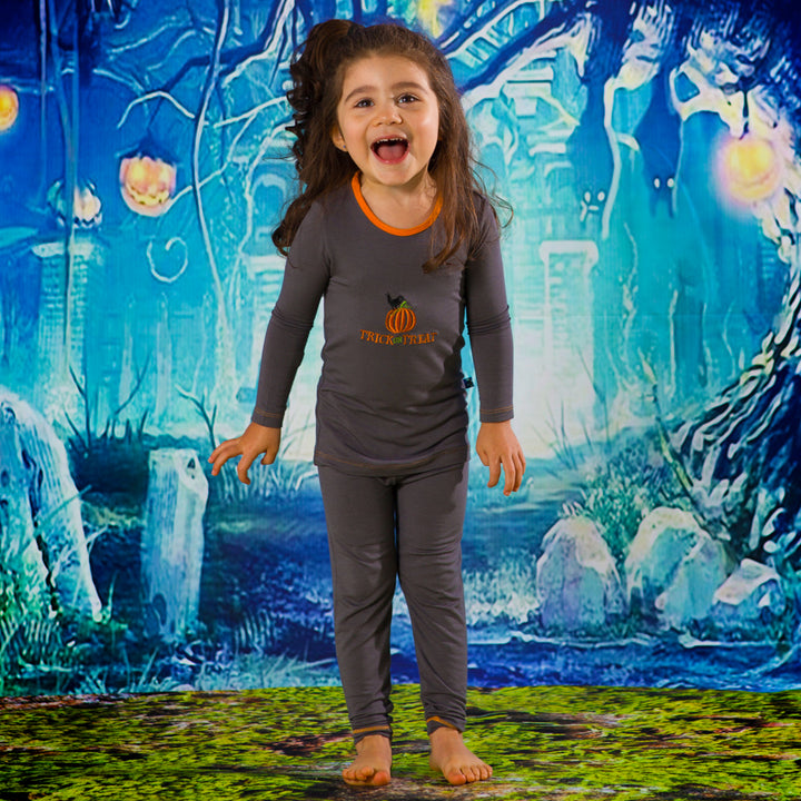 Stone Trick or Treat Long Sleeve 2 Piece Pajama Set